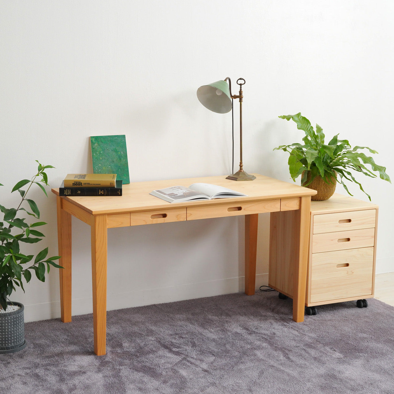 幅120cmの学習机。シンプルな木のデスク【学習机KURUMI】 – なかよし