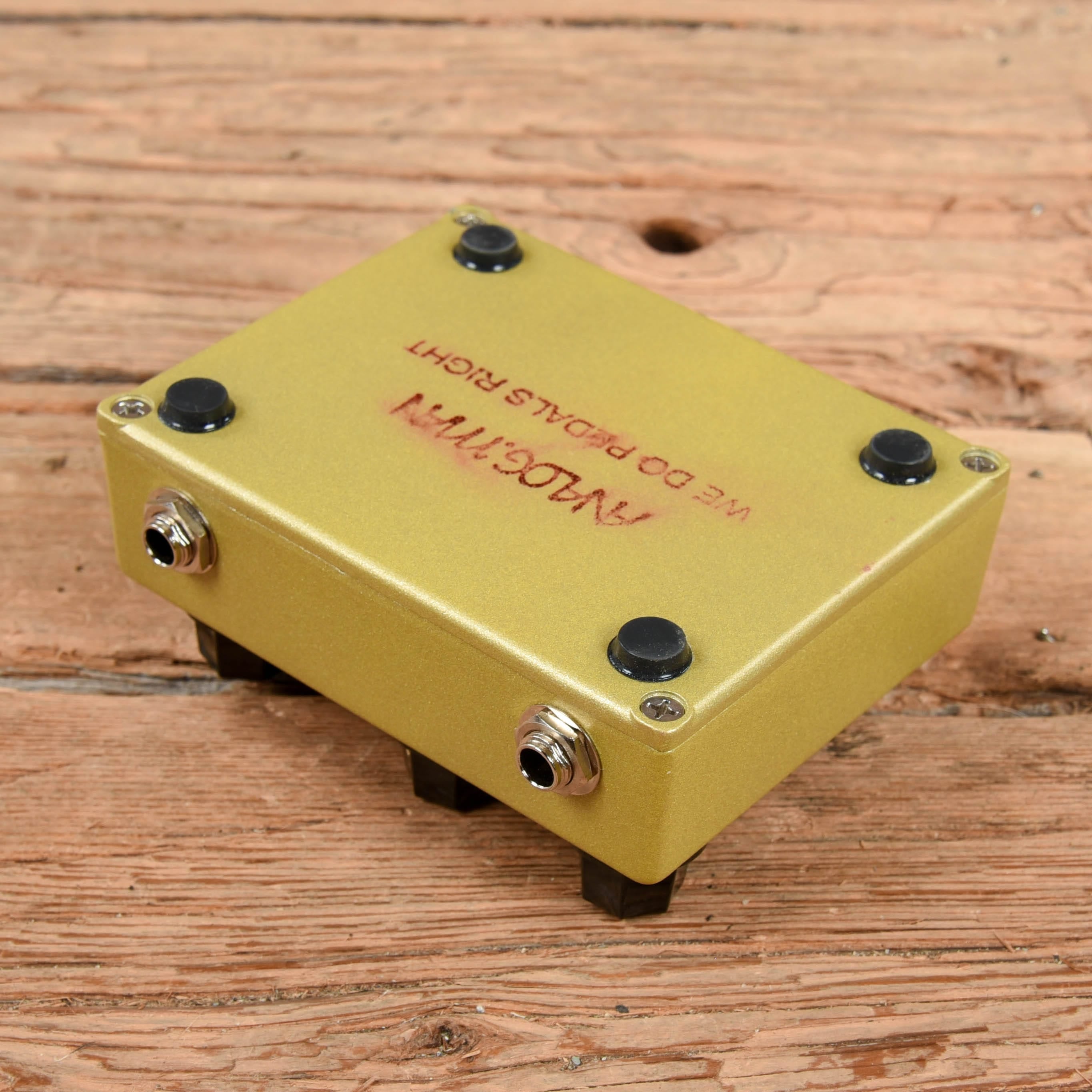 Analogman Sun Lion Fuzz Booster Pedal – Chicago Music Exchange