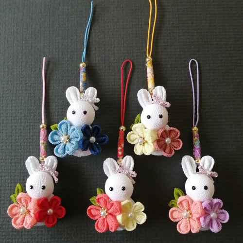 つまみ細工 うさぎストラップ 根付ストラップ チャーム 干支 うさぎ