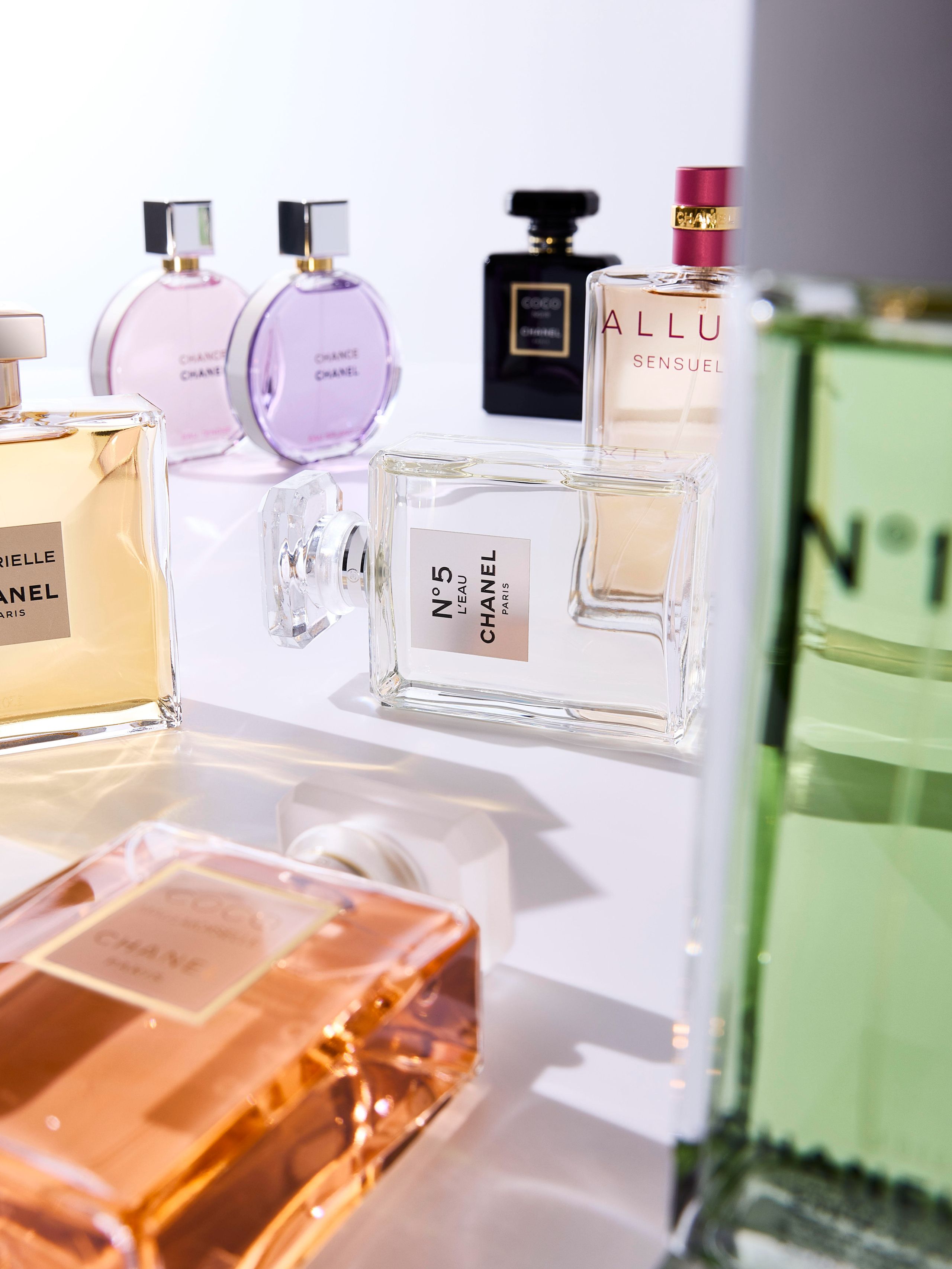 世紀を超えるレガシーから「チャンス」最新作まで。シャネルの40の