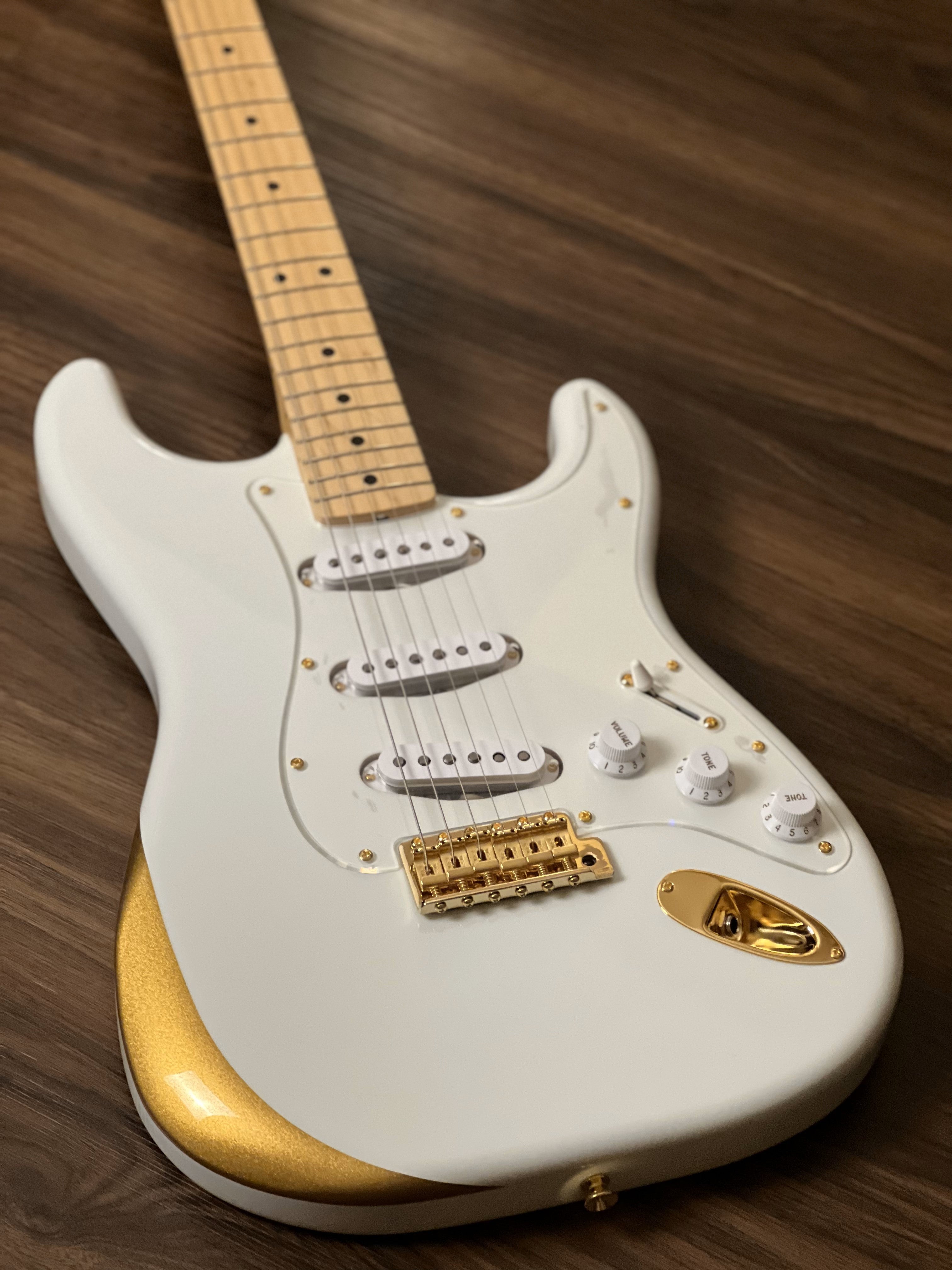Fender Japan Ken Stratocaster Experiment No. 1 with Maple FB in