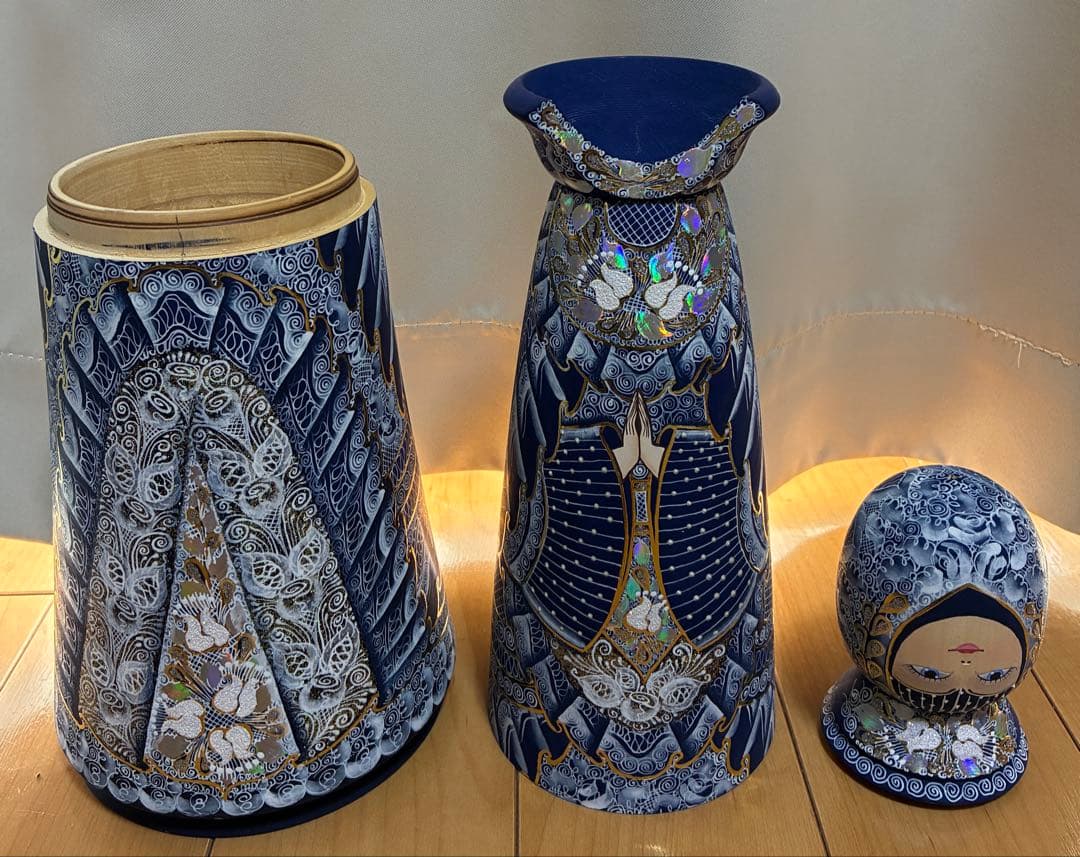 ロシア民芸品 木製のボトル入れ