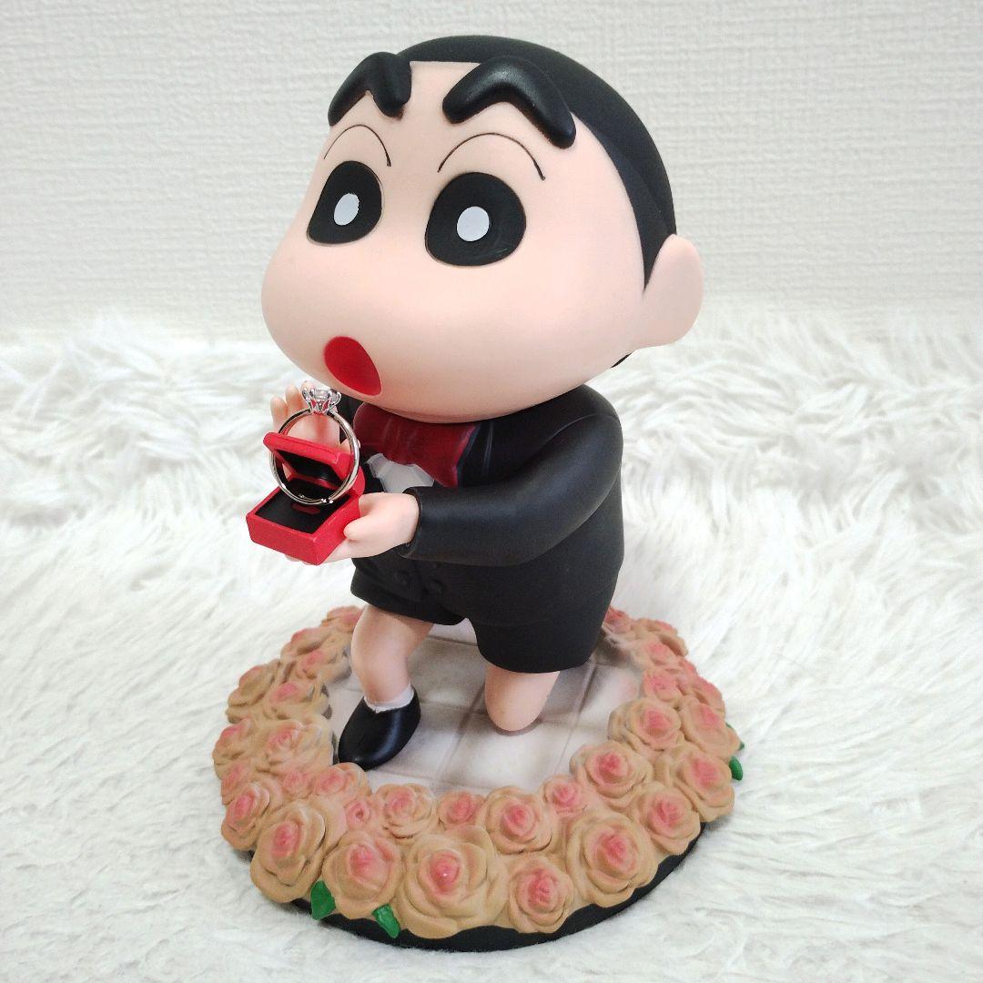 即日発送】新品 18cm クレヨンしんちゃん プロポーズフィギュア 海外