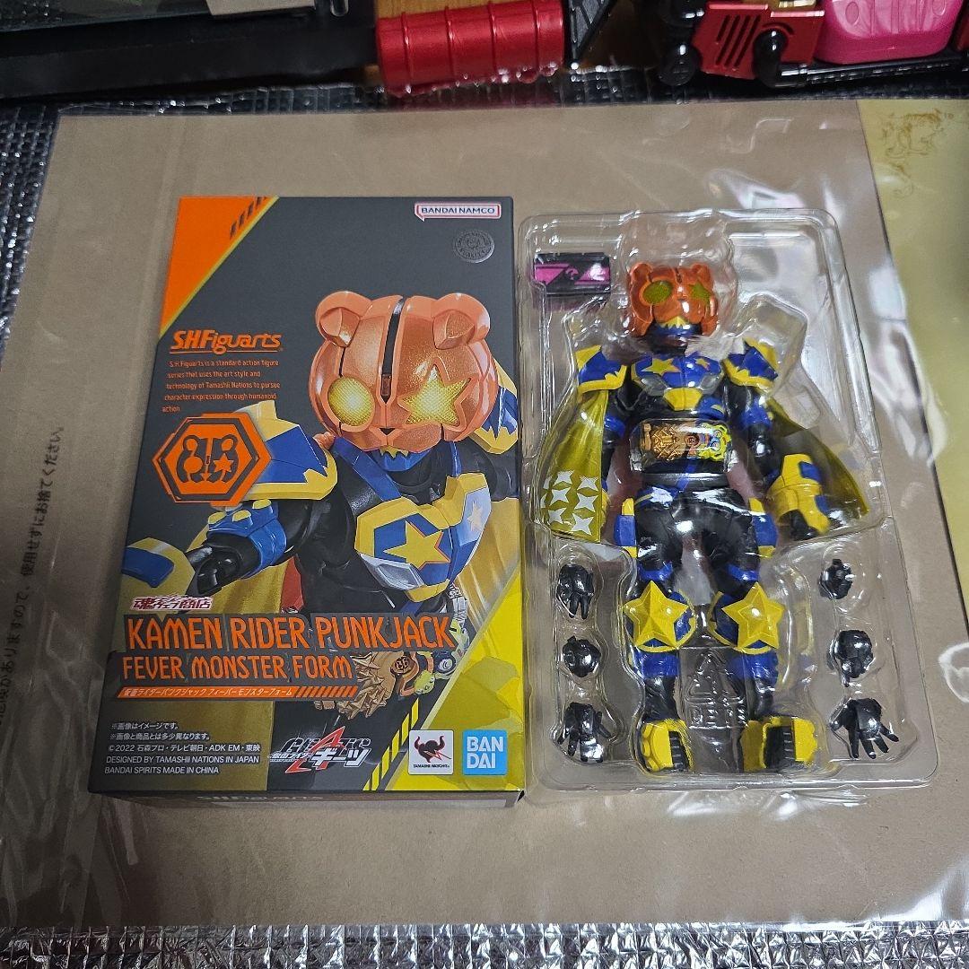 SH Figuarts 仮面ライダーパンクジャック フィーバーモンスターフォーム S.H.Figuarts 仮面ライダーパンクジャック フィーバーモンスター