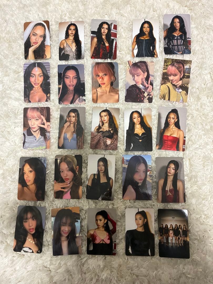 KATSEYE　トレカ　25枚セット Official KATSEYE SIS Soft is Strong photocard Target Exclusive