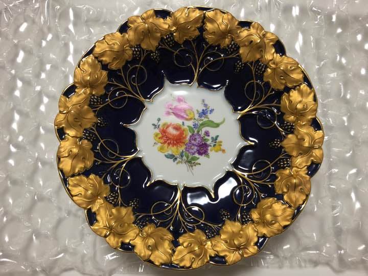 豪華 金彩 葡萄紋様５つの花の飾り皿 有田焼】飾り絵皿（大）天目金彩・白金彩牡丹図 - JTOPIA