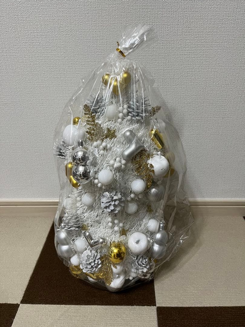 LOVOT クリスマス 等身大 ツリー Amazon.co.jp: 完売 ラボット LOVOT クリスマスツリー 2023 ロボット