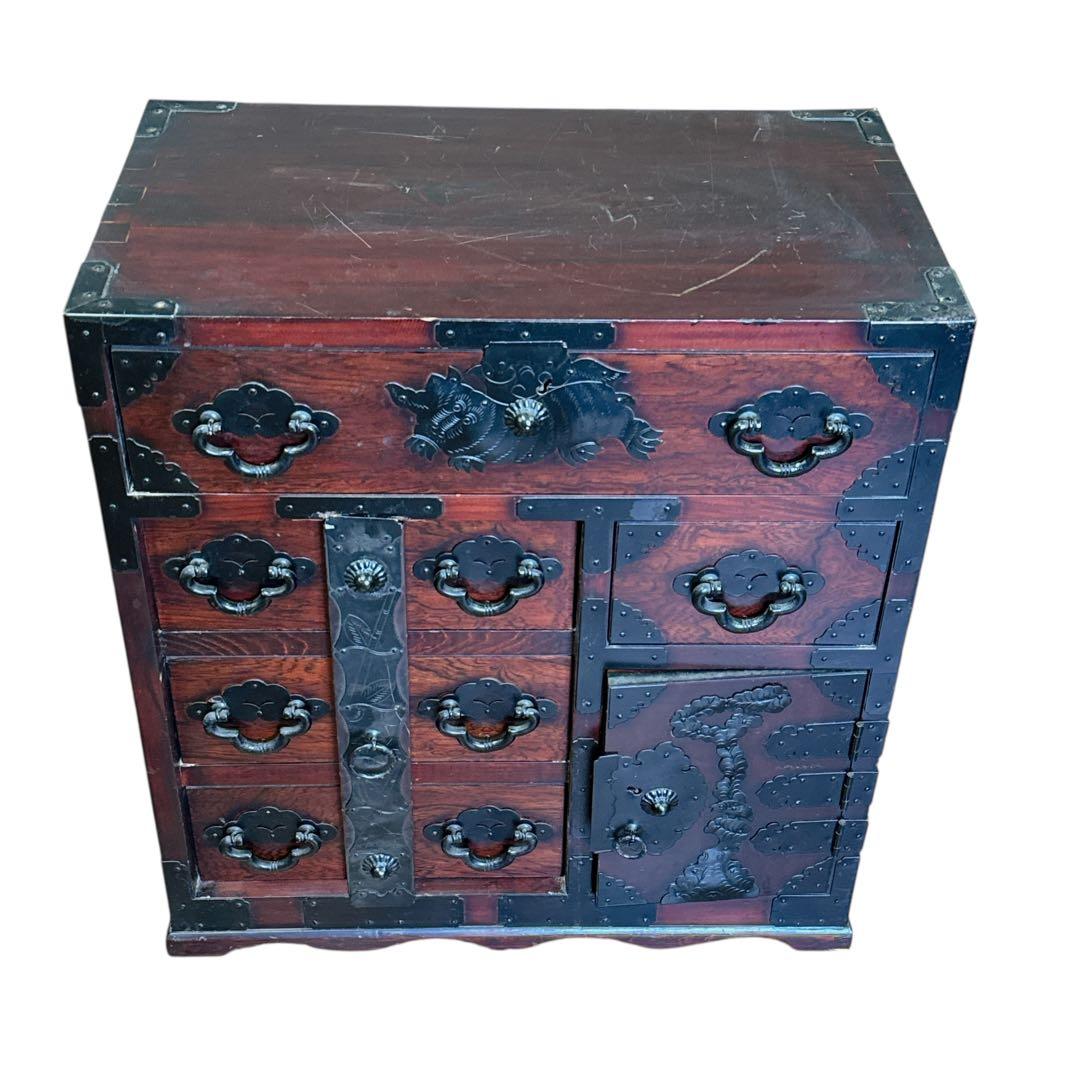 時代家具　車箪笥　鉄地金具　民芸品　整理箪笥 岩谷堂箪笥 車箪笥 和家具 4段 中古 日本 伝統 渋い 工芸 鍵付き