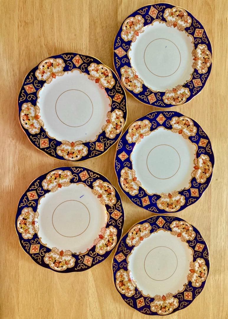 ロイヤルアルバート ヘアルームシリーズ アンティーク皿 楽天市場】アンティーク トリオ ティーカップ＆ソーサー Royal Albert