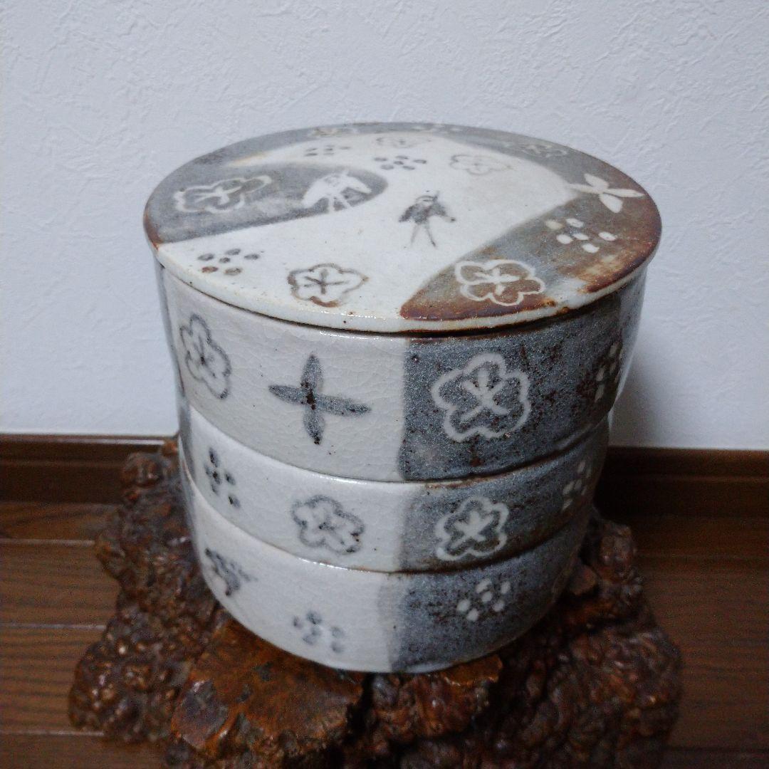 大特価‼️ 最終値下げ‼️ 深川勝美作‼️ 泥陶 窯‼️ 三段重‼️ 鼠志野‼️ 泥陶 深川勝美 鼡志野 松絵 角鉢 四方鉢 共箱 器 鉢 陶器 陶芸 作家 未