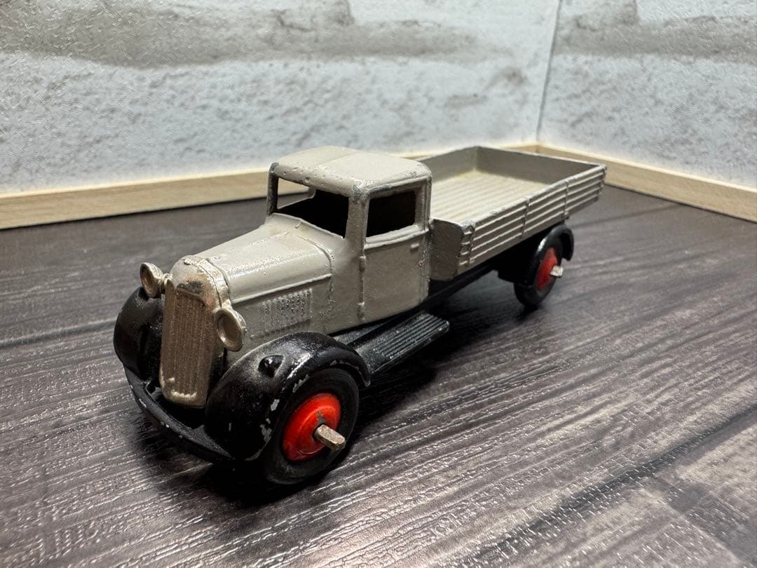 DINKY TOYS 英国製 ヴィンテージ トラック 1950年代 Amazon | Dinky Toys (Britain's Heritage) | Busfield, David | Toys