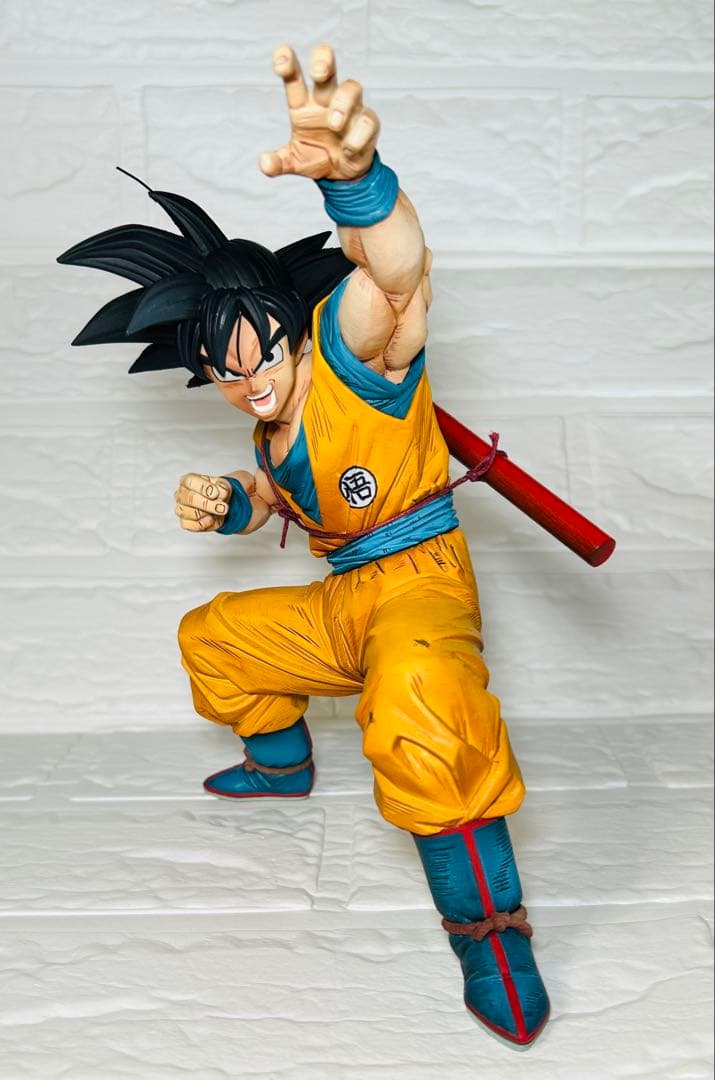 ドラゴンボール　フィギュア　孫悟空 リペイント スーパーサイヤ人孫悟空 ハイクオリティDXフィギュアリペイント
