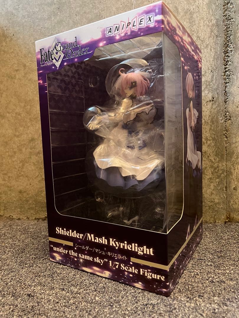 ゲームキャラクター ANIPLEX Shield/Mash Kyrielight 1/7 s-l400.jpg