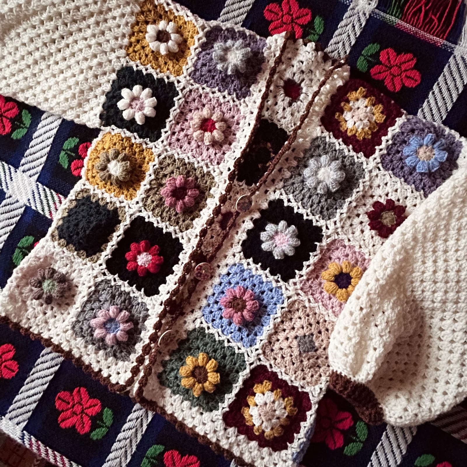 受注製作・送料込み】マルチカバー かぎ針編み 花 ニット レトロ